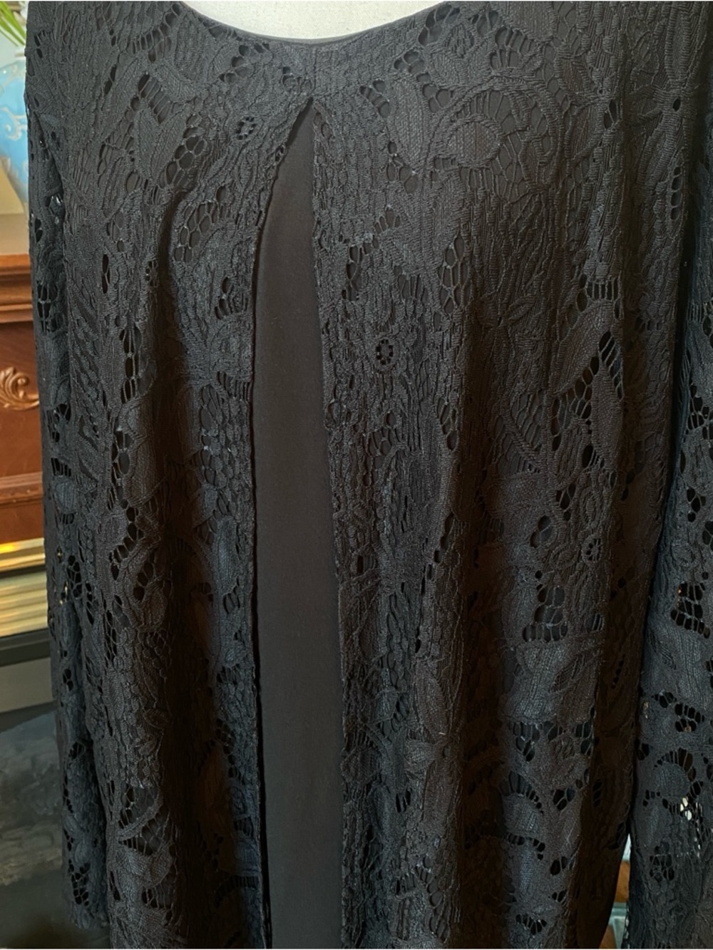 CJ Banks • Black Lace Overlay Tunic Top • 2X 20/22W • NWT - Picture 3 of 8